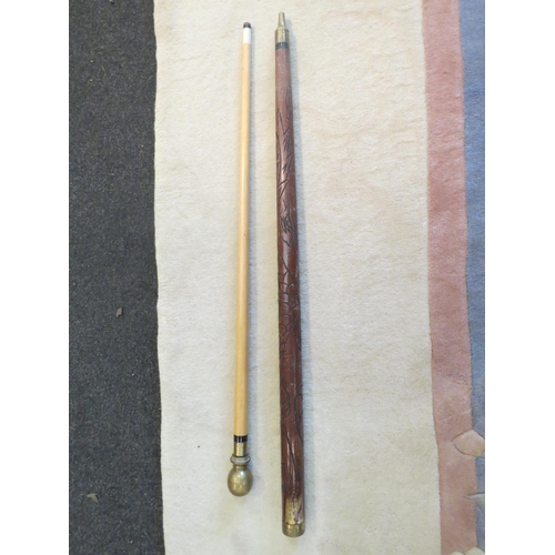 1126 - An early to mid 20th Century carved wood walking stick with snooker cue, 82cm long