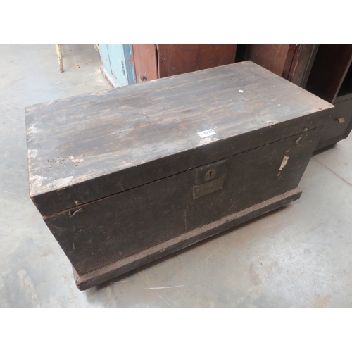 2023 - A Victorian painted pine tool box containing pattern makers tools
