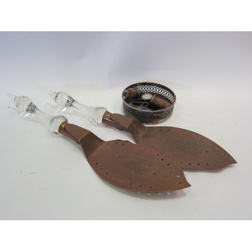 1371 - A selection of metalwares including wine bottle coaster, bottle stoppers, belt buckle and copper fis... 