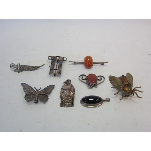 1391 - Cabochon pendants and brooch, insect brooches, etc (8)