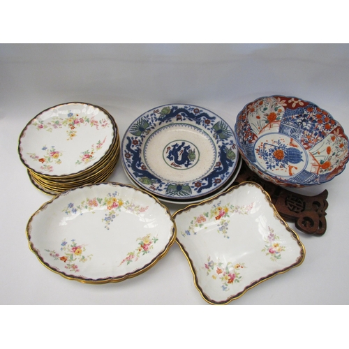 1488 - A Chinese Imari bowl a/f with stand, together with further plates including Doulton and Victorian