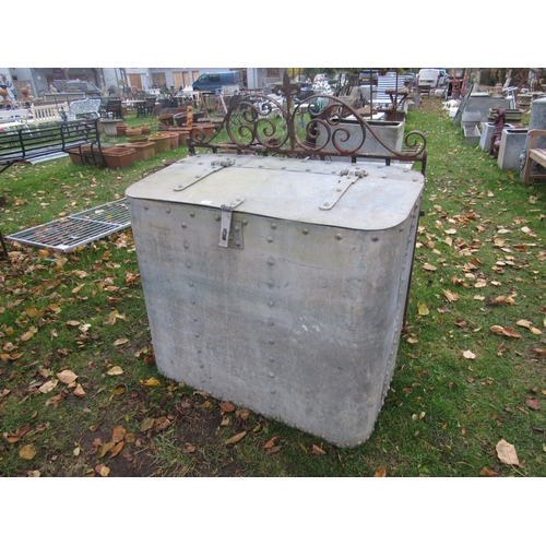 9191 - A riveted galvanised feed bin, 41