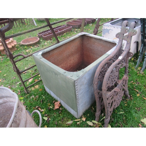 9209 - A riveted galvanised water tank, 29