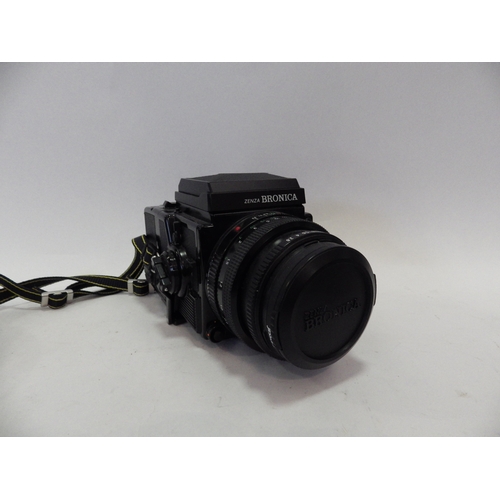 5005 - A Zenza Bronica ETRsi medium format camera with 75mm and 24mm lenses