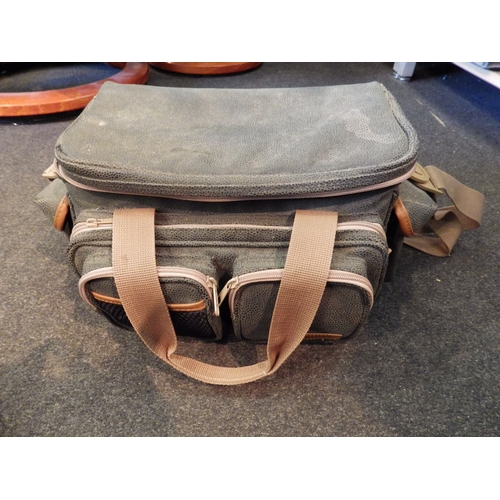 5085 - A camera bag containing a Rolleiflex SL35