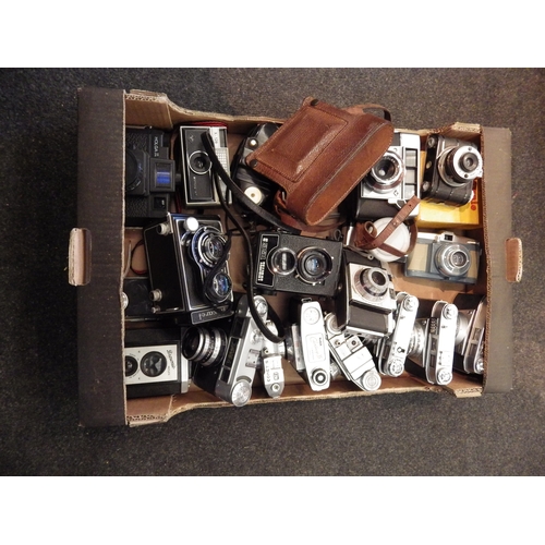 5098 - A box of mixed cameras including FED 4 and Lubitel twin lens reflex