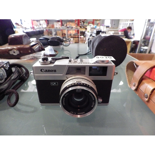 5030 - A Canon QL17 camera with 40mm lens