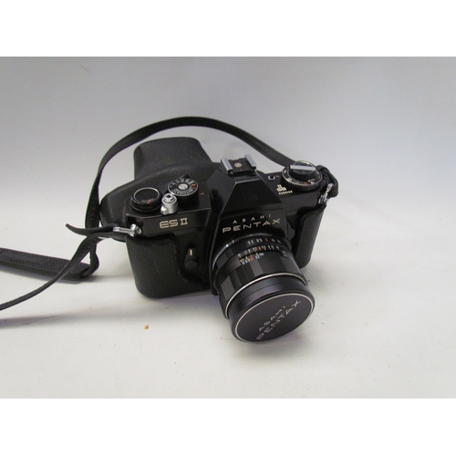 5123 - A Pentax SEii SLR outfit including 2x bodies a 1:4/17 Fisheye, 1:4/300 lens and accessories includin... 