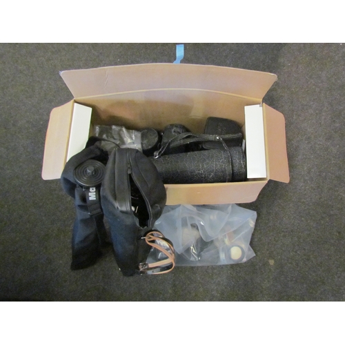 5123 - A Pentax SEii SLR outfit including 2x bodies a 1:4/17 Fisheye, 1:4/300 lens and accessories includin... 