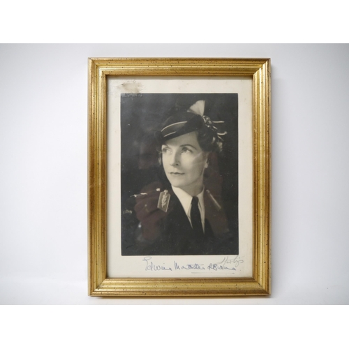 6376 - Lady Edwina Mountbatten (1901-1960), a signed monochrome photograph of Edwina Cynthia Annette Mountb... 