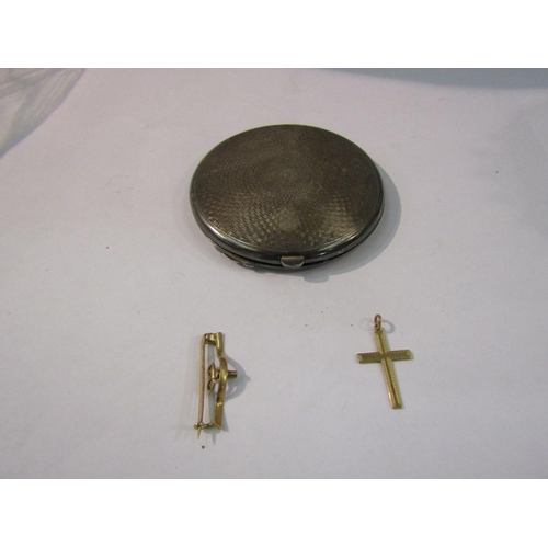 4410 - A silver compact, mirror a/f together with a cross stamped 9ct and yellow metal brooch mount (3)