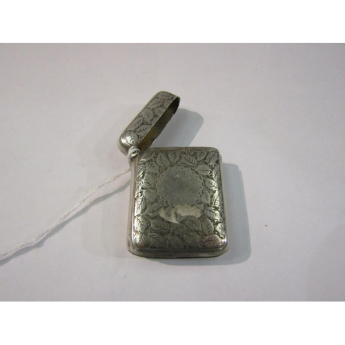 4416 - A silver vesta with engraved floral decoration, Birmingham 1918, 21g