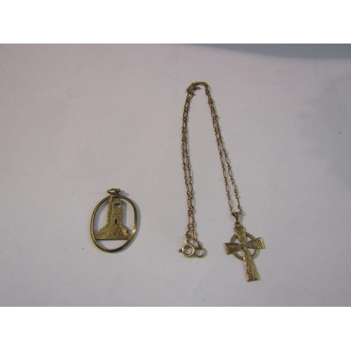 4515 - A 9ct gold cross pendant hung on chain stamped 375 and a 9ct gold pendant, 6.6g