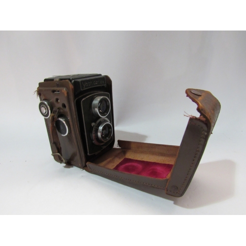 4292 - A Yashicaflex leather cased camera