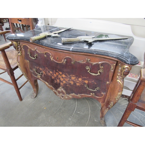 2175 - A Continental commode chest, marble top a/f