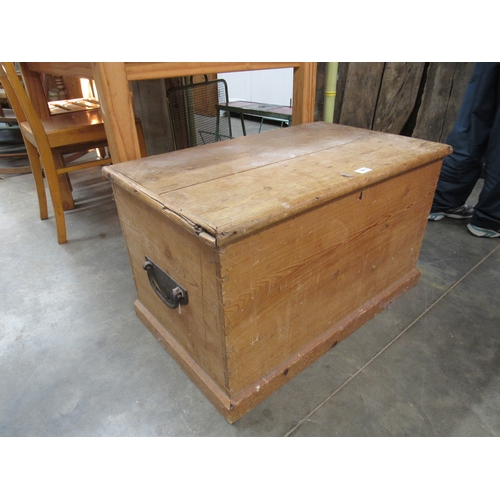 2311 - A Victorian pine blanket box