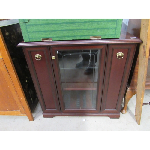 2415 - A modern mahogany side cabinet     (E) £5-10