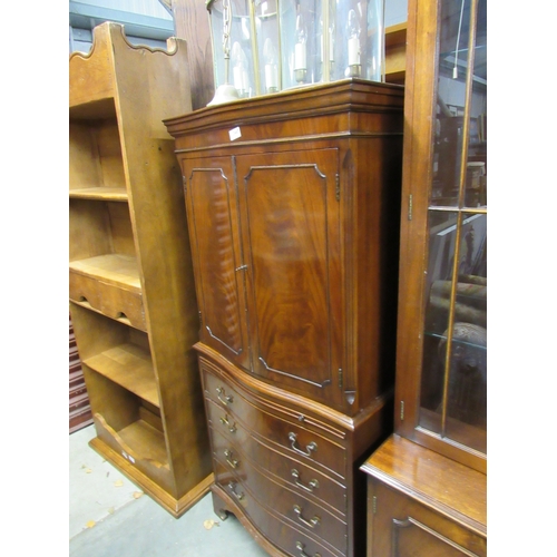 2447 - A Georgian style mahogany drinks cabinet on chest     (E)  £30-40