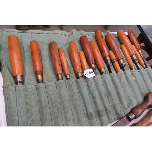 2049 - A roll of mortice chisels   (R) £100