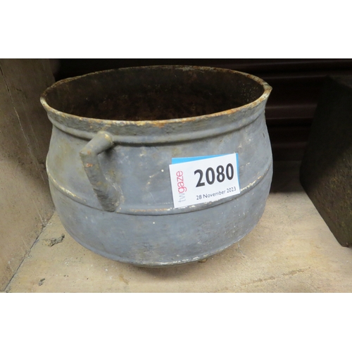 2080 - A small couldron and trough