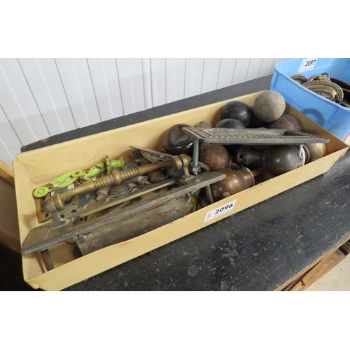 2096 - A box of wooden door handles and two brass letter flaps