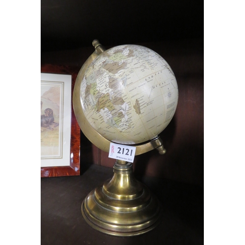 2121 - A small desk top world globe