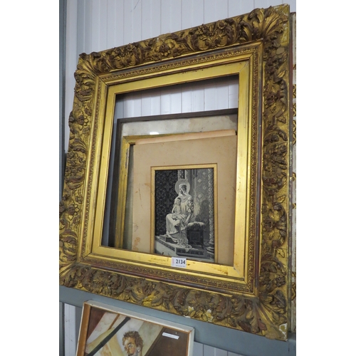 2134 - An ornate 19th Century gilt frame 60 x 67cm and odd prints