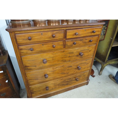 2140 - A 19th Century mahogany gentleman's chest of four small over three long drawers