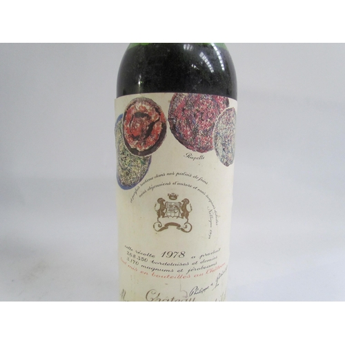 8160 - 1978 Chateau Mouton Rothschild, Pauillac, level low shoulder