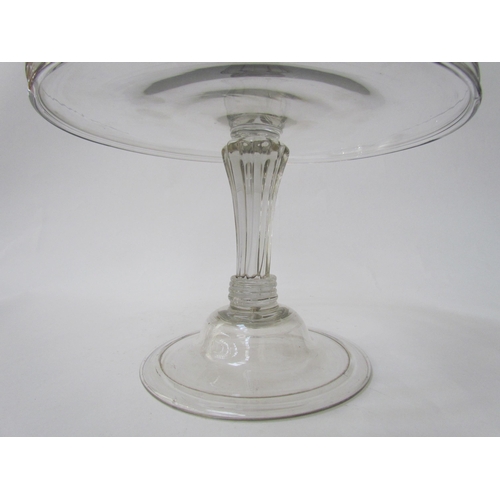 7486 - A Georgian clear glass footed tazza, fluted stem, 24cm diameter