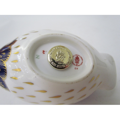 7497 - A Royal Crown Derby paperweight as an owl, gold stopper and a Royal Crown Derby paperweight as a Pen... 