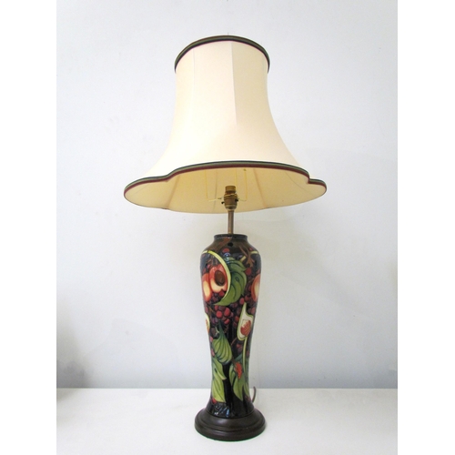 7545 - A Moorcroft lamp in the 