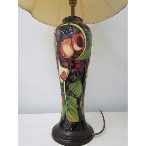 7545 - A Moorcroft lamp in the 