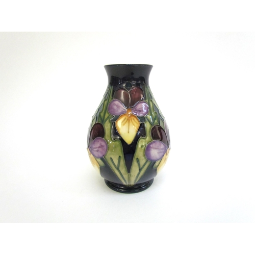 7564 - A Moorcroft Heartsease pattern vase, dated 18.11.94 signed J.Moorcroft, 14cm tall