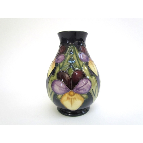 7564 - A Moorcroft Heartsease pattern vase, dated 18.11.94 signed J.Moorcroft, 14cm tall