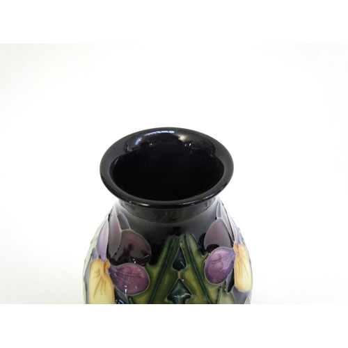 7564 - A Moorcroft Heartsease pattern vase, dated 18.11.94 signed J.Moorcroft, 14cm tall