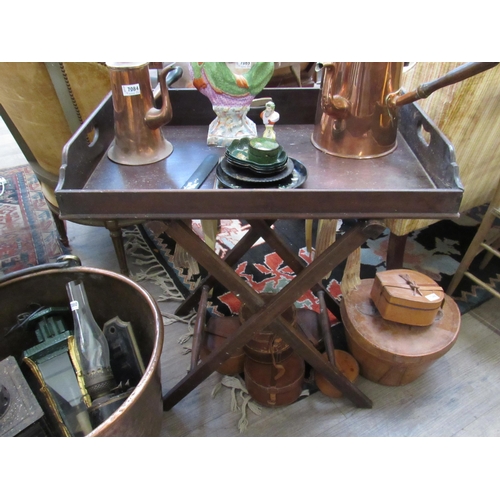 7087 - A Georgian mahogany butler's tray with collapsible stand. The stand needs new canvas strapping, 82cm... 