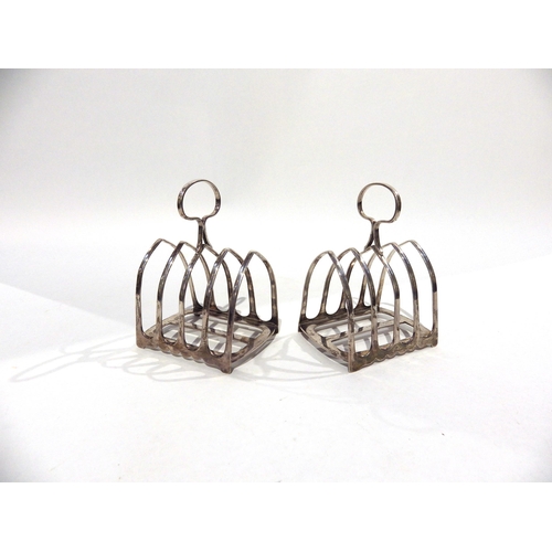 7203 - Two James Dixon & Sons Ltd silver 5 bar toast racks, Sheffield 1911, 8cm long, 11cm tall, 206g