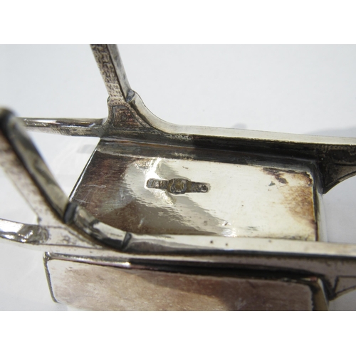 7218 - A silver trinket box with tortoiseshell top (cracked and piece missing) plated wheel barrow salt, gr... 