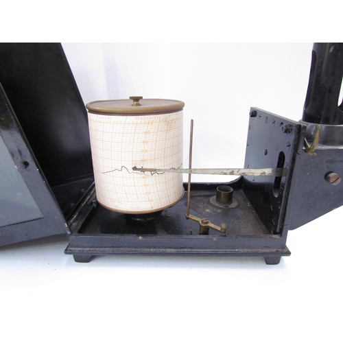 7619 - A Negretti & Zambra, London vintage metal barograph, 40cm x 28cm x 14cm    (R) £60