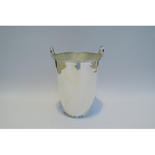 7786 - An Arthur Price silver plated ice bucket of bucket form with twin handles, 28cm tall   (E) £80-120