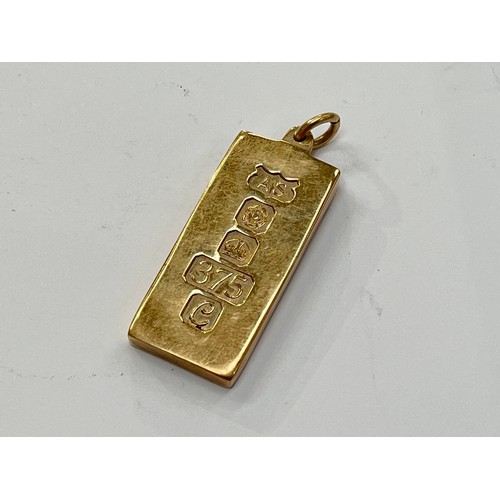 7265 - A 9ct gold Ingot pendant Sheffield 1977, 4.3cm long, 31g