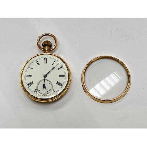 7290 - A late 19th / early 20th Century 18K gold cased pocket watch, monogrammed back, Roman dial with seco... 