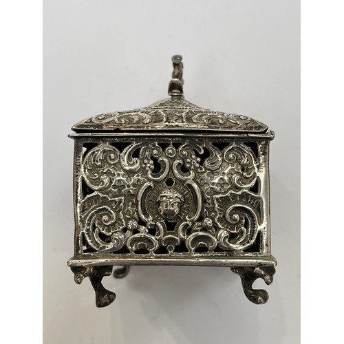 7305 - A Victorian Thomas Glaser silver pierced trinket box with import marks, London 1887. 9cm x 8.5cm x 6... 