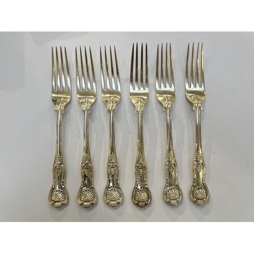 7330 - Six large silver King's pattern dinner forks, three with Lions crest and one with flame crest. Five ... 