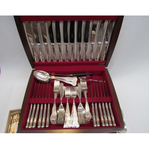 7506 - A canteen of silver plated cutlery, Cooper Brothers, set in a mahogany finish single drawer canteen ... 