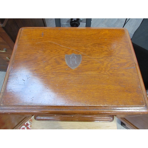 7508 - An early 20th Century honey oak collector’s chest / cutlery canteen, the twin panelled doors opening... 