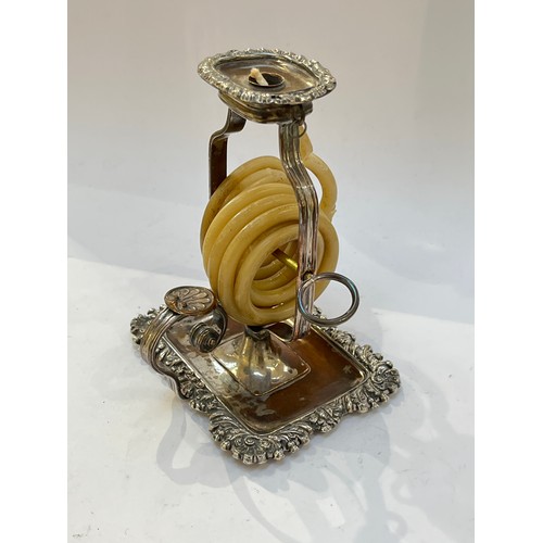 7342 - An early 19th Century Wax Jack (wax dispenser)