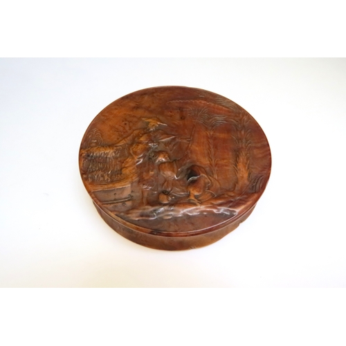 7350A - A French late 18th Century early 19th Century pressed yew wood lidded snuff box with tortoiseshell l... 