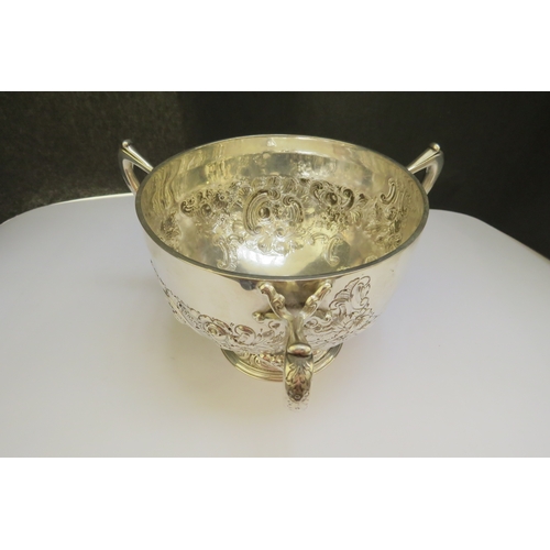 7354 - A Williams Ltd silver loving cup, Birmingham 1905.  Marks rubbed. 9.5cm tall x 12.5cm diameter, 356g... 